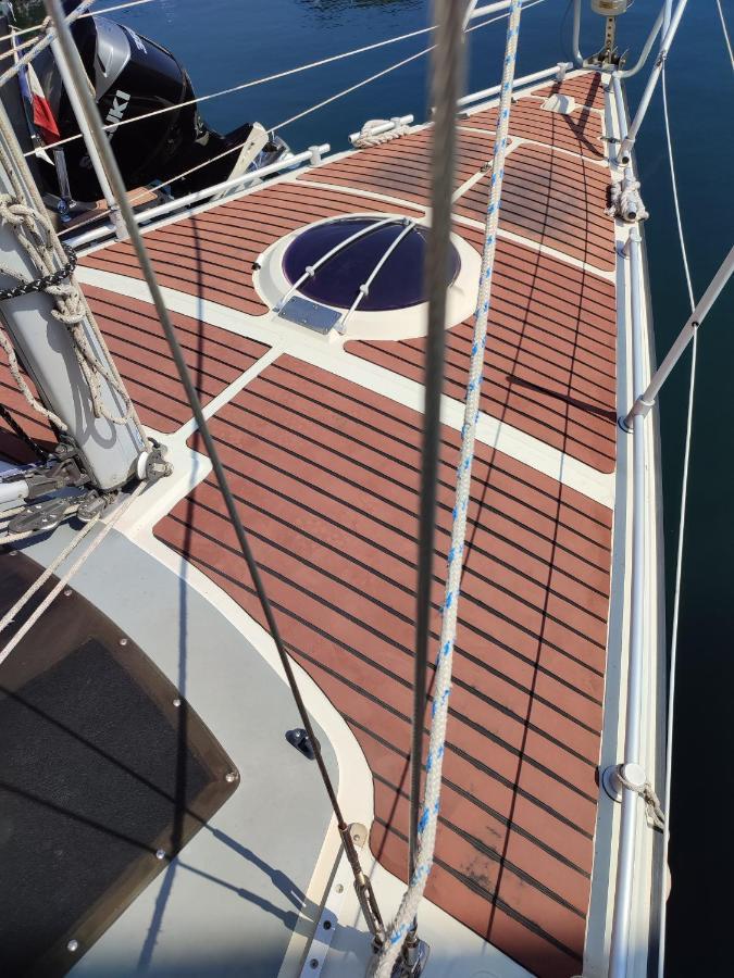 Bateau A Quai St Raphael, 4 Couchages , Voilier Etap 28I Hotel Saint-Raphael  Exterior photo